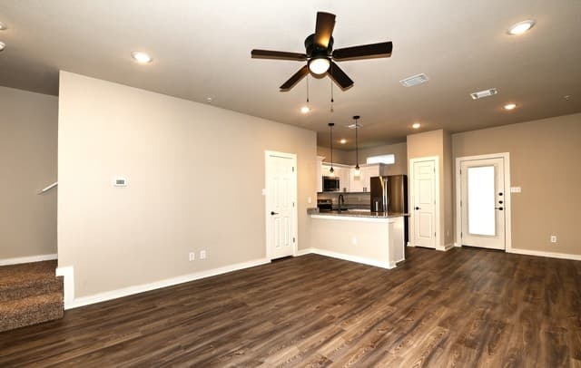 11302  Clearmine Unit 102, San Antonio, TX 78224 — photo 5