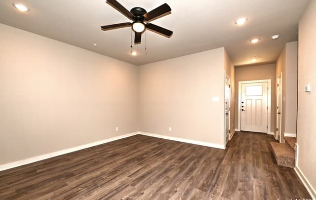 11315  Clearmine Unit 102, San Antonio, TX 78224 — photo 19