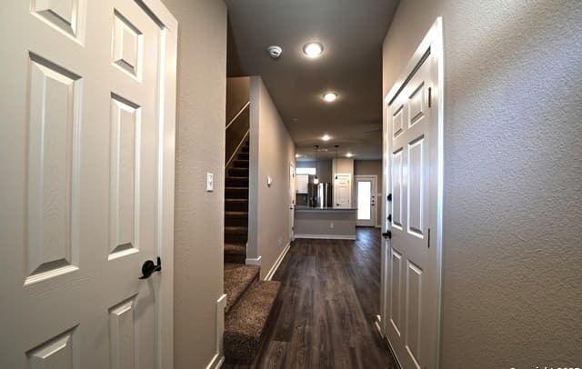 11315  Clearmine Unit 102, San Antonio, TX 78224 — photo 9