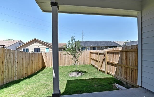 11310  Clearmine Unit 103, San Antonio, TX 78224 — photo 24