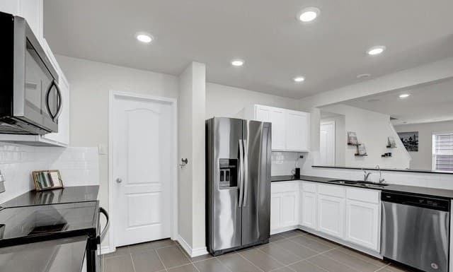 667  Anthem Ln, New Braunfels, TX 78132 — photo 11