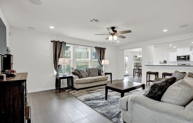 667  Anthem Ln, New Braunfels, TX 78132 — photo 6