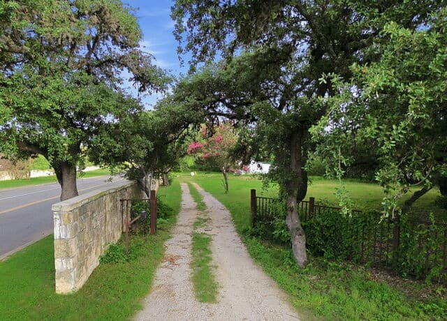 13285  Antonio Dr, Helotes, TX 78023 — photo 5