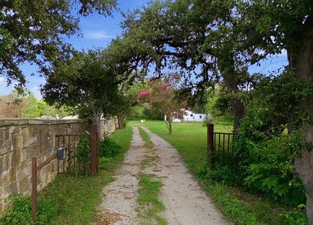 13285  Antonio Dr, Helotes, TX 78023 — photo 6