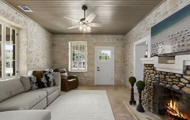 824  High St, Comfort, TX 78013 — photo 13