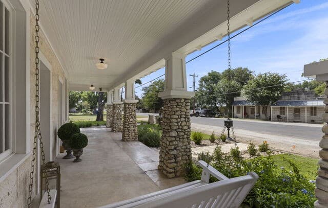 824  High St, Comfort, TX 78013 — photo 4
