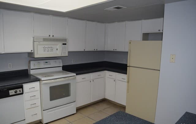 8119  Scottshill, San Antonio, TX 78209 — photo 6