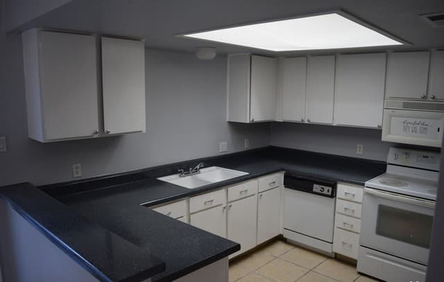 8119  Scottshill, San Antonio, TX 78209 — photo 7