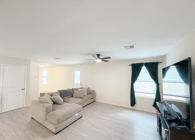 8935  Astral Pl, San Antonio, TX 78252 — photo 22