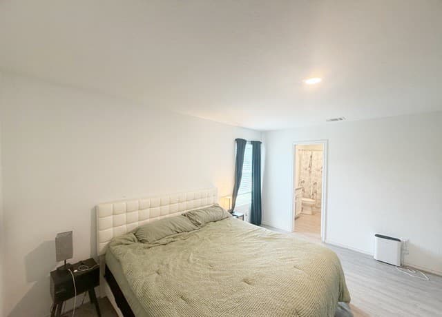 8935  Astral Pl, San Antonio, TX 78252 — photo 8
