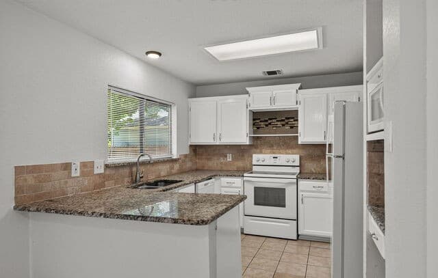 7106  Warrior Trl, San Antonio, TX 78244 — photo 15