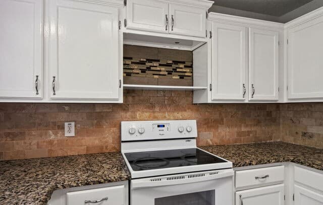 7106  Warrior Trl, San Antonio, TX 78244 — photo 16