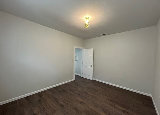 2623 W Houston St, San Antonio, TX 78207 — photo 11
