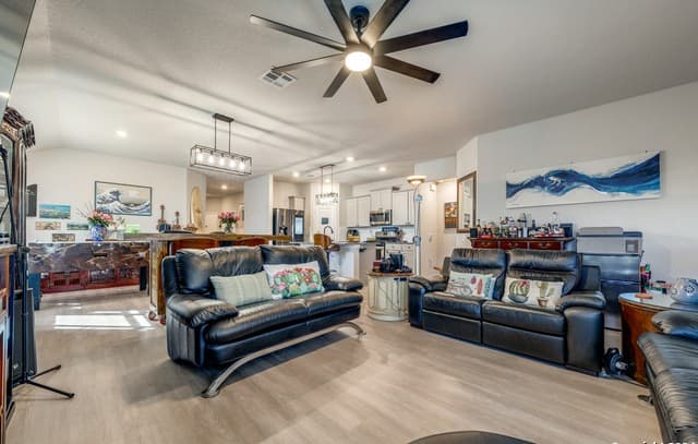 11934  Chipper Landing, San Antonio, TX 78221 — photo 8