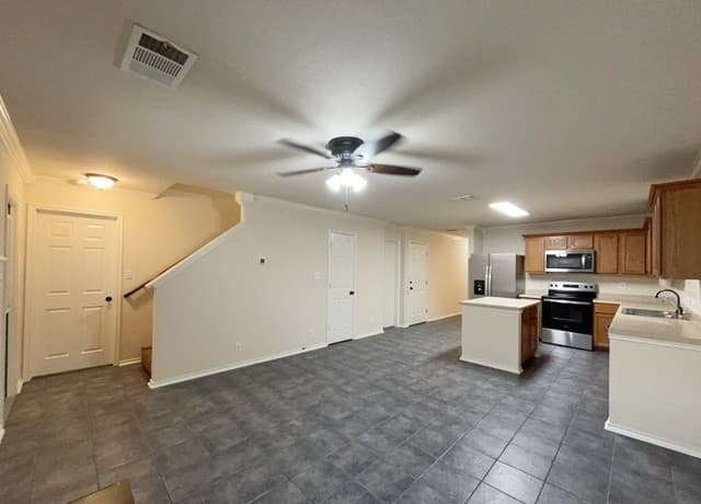 2611  Thunder Gulch, San Antonio, TX 78245 — photo 17