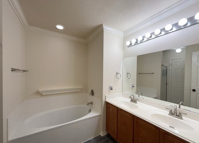 2611  Thunder Gulch, San Antonio, TX 78245 — photo 21