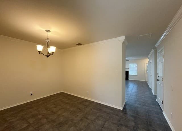 2611  Thunder Gulch, San Antonio, TX 78245 — photo 9