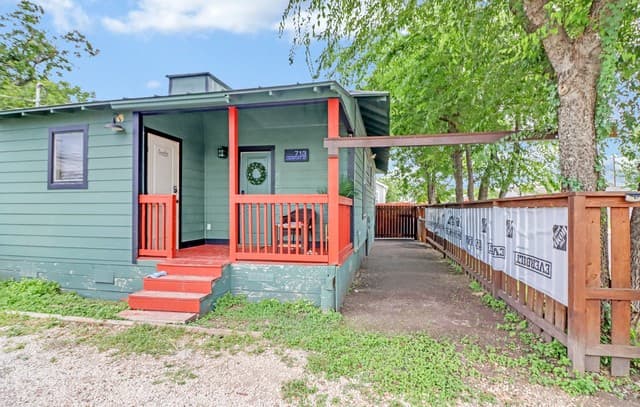 713  Lockhart, San Antonio, TX 78202 — photo 19