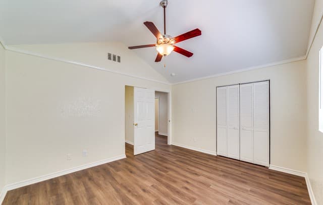 651 N San Augustine Ave, San Antonio, TX 78228 — photo 15