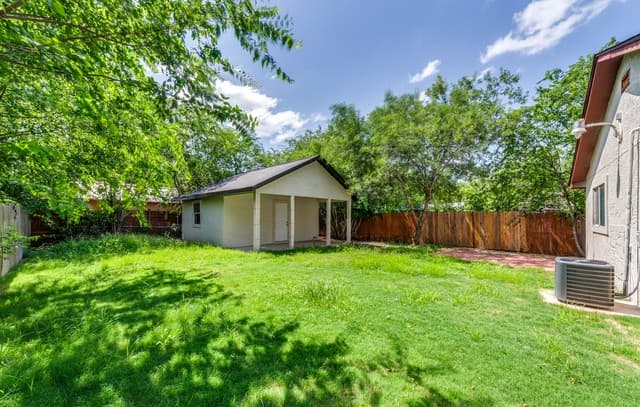 651 N San Augustine Ave, San Antonio, TX 78228 — photo 21