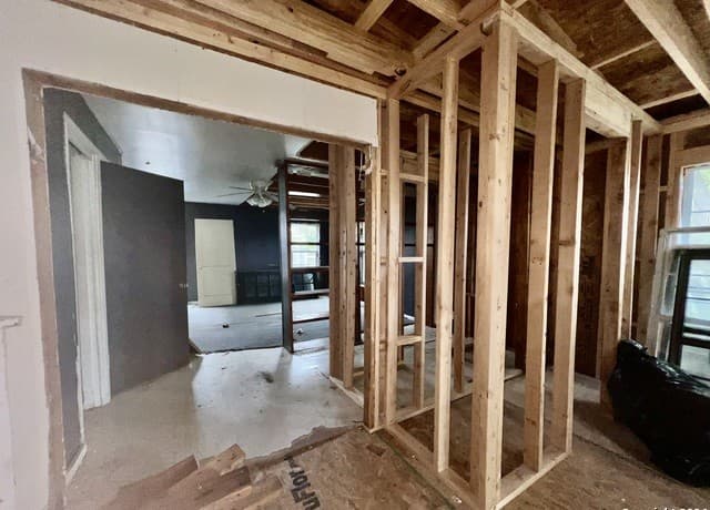 222  Golden Crown Dr, San Antonio, TX 78223 — photo 12