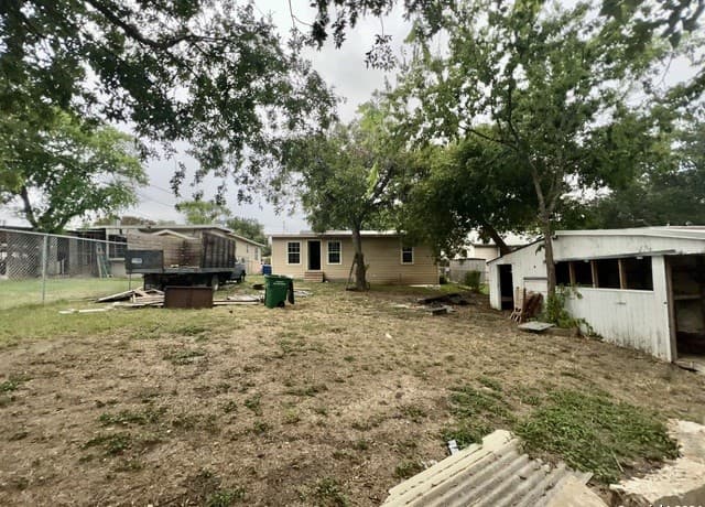 222  Golden Crown Dr, San Antonio, TX 78223 — photo 17