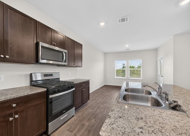6607  Embankment Rd, San Antonio, TX 78252 — photo 9