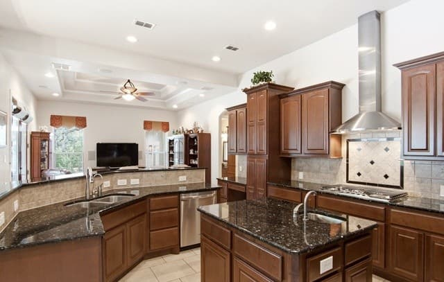 21942 Paseo Corto Dr, Garden Ridge, TX 78266 — photo 9