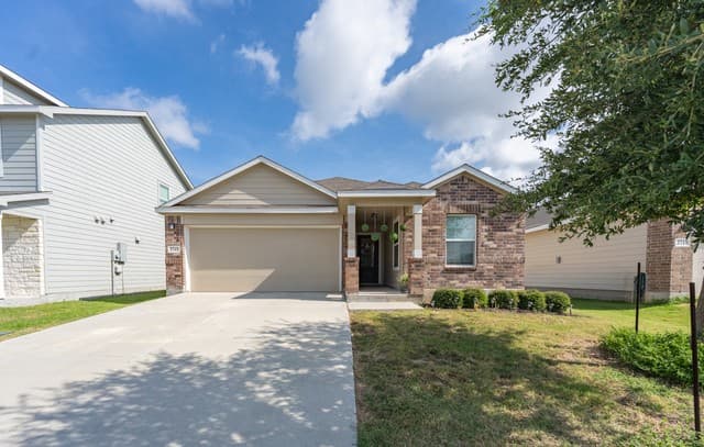 3715  Newton Bay, San Antonio, TX 78223 — photo 2