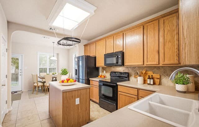 544  Foxford Run, Schertz, TX 78108 — photo 10