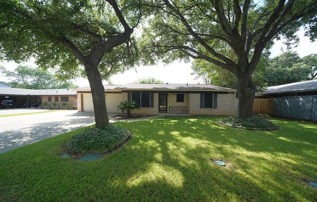 9802  La Rue St, San Antonio, TX 78217 — photo 2
