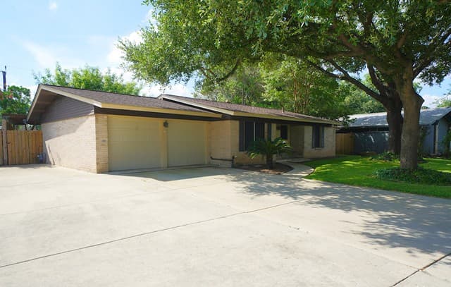 9802  La Rue St, San Antonio, TX 78217 — photo 3
