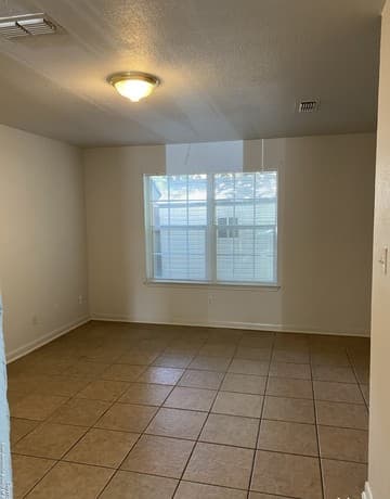13618  Woodstone Way, San Antonio, TX 78233 — photo 2