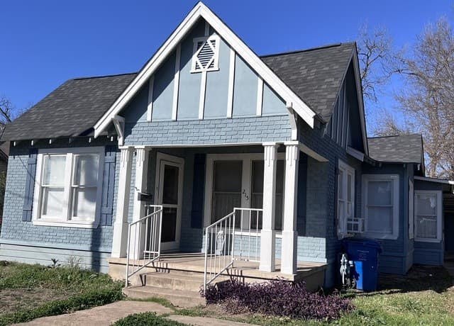 215 Jennings