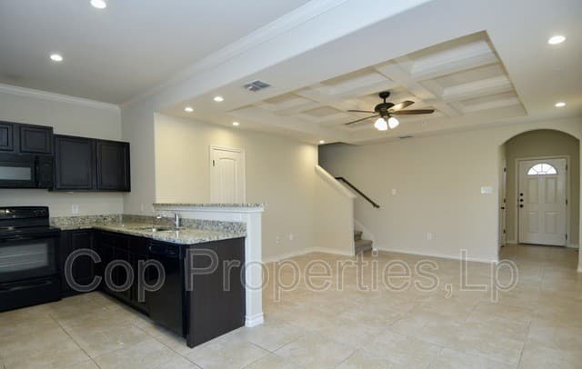 6622  Arancione Ave Unit 101, San Antonio, TX 78233 — photo 7