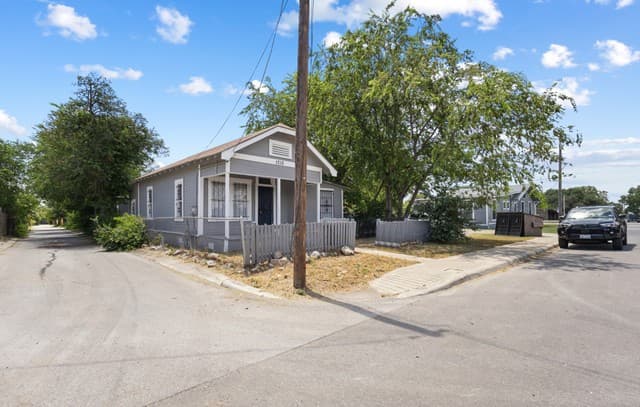 1710 N Navidad St, San Antonio, TX 78201 — photo 2
