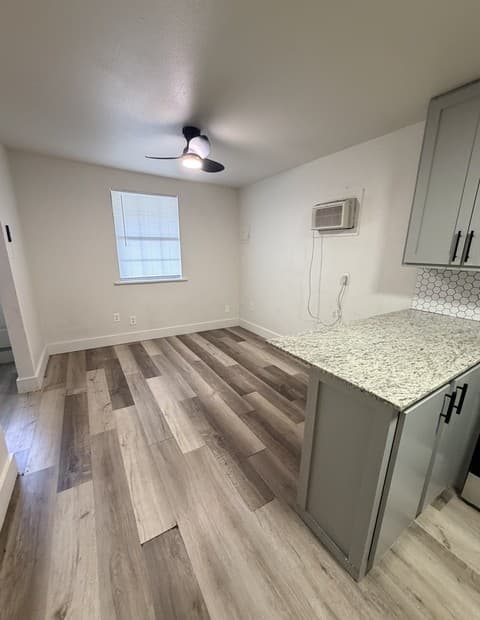 1121  Essex St Unit 3, San Antonio, TX 78210 — photo 2