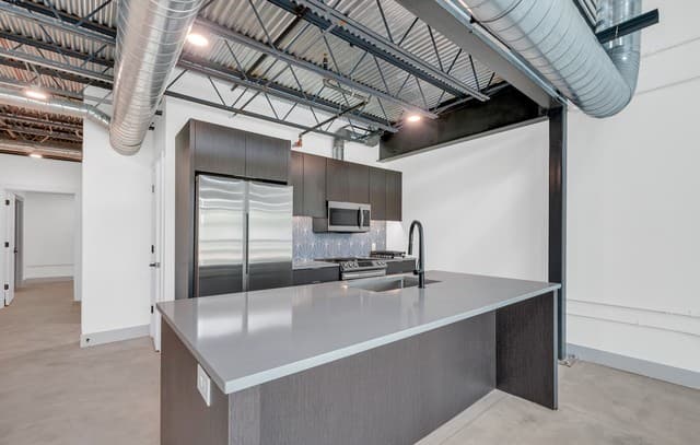 215  Coca Cola Pl Unit 303, San Antonio, TX 78219 — photo 2