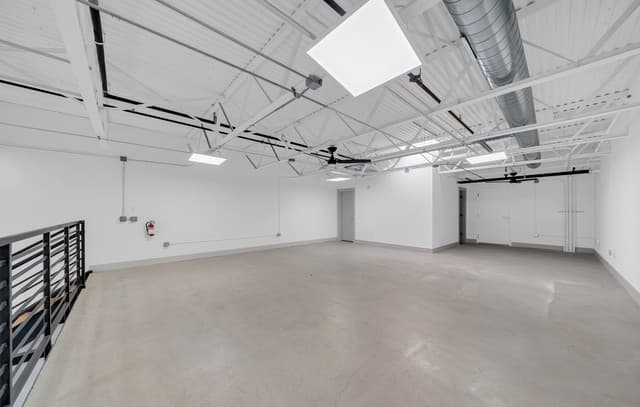 215  Coca Cola Pl Unit 303, San Antonio, TX 78219 — photo 5