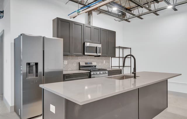 215  Coca Cola Pl Unit 307, San Antonio, TX 78219 — photo 4