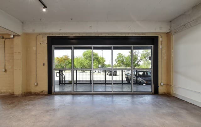 215  Coca Cola Pl Unit 308, San Antonio, TX 78219 — photo 4