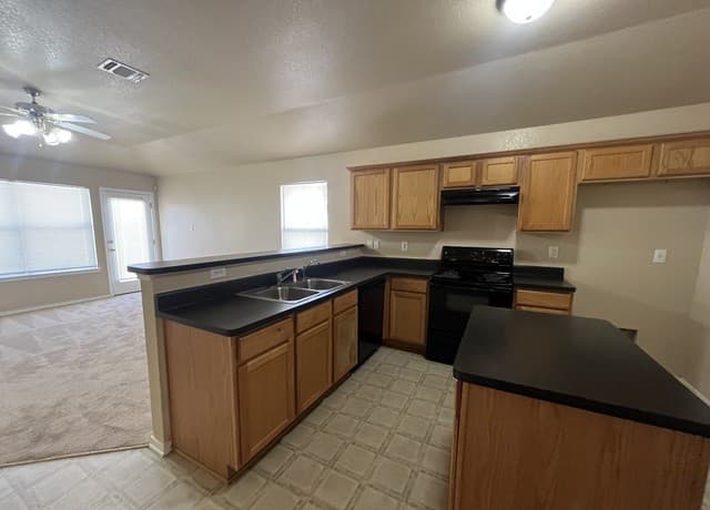 1231  Jordan Xing, San Antonio, TX 78221 — photo 16