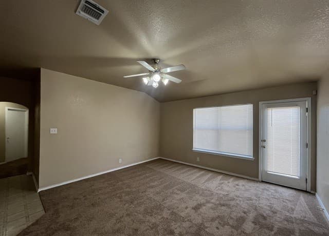 1231  Jordan Xing, San Antonio, TX 78221 — photo 19