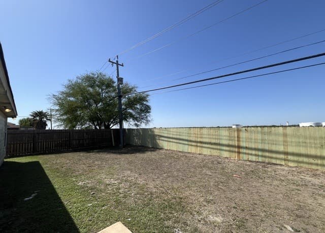 1231  Jordan Xing, San Antonio, TX 78221 — photo 3