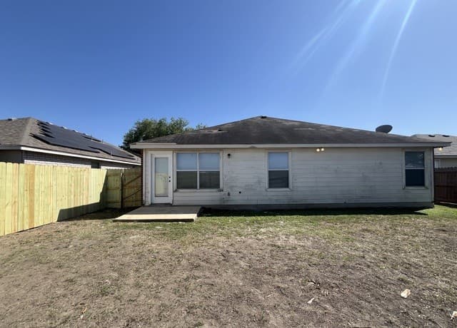 1231  Jordan Xing, San Antonio, TX 78221 — photo 4
