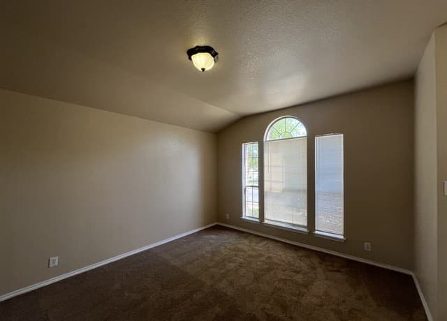 1231  Jordan Xing, San Antonio, TX 78221 — photo 6