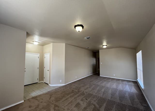 1231  Jordan Xing, San Antonio, TX 78221 — photo 8