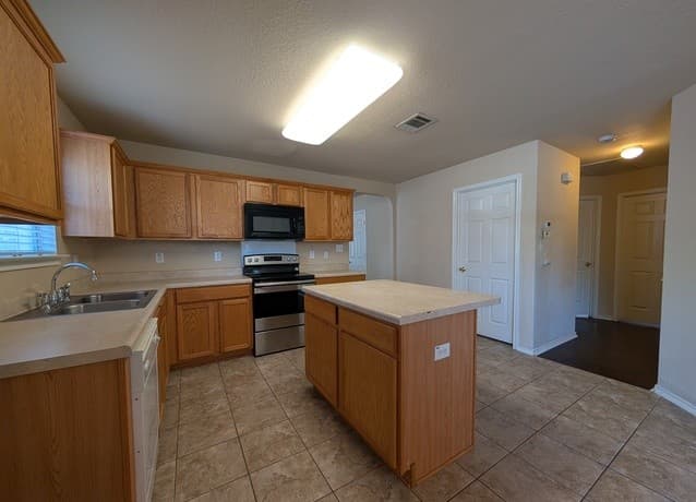 249  Val Verde Dr, New Braunfels, TX 78130 — photo 15