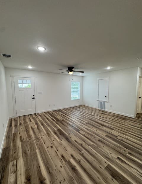 925  Coleman St, Poteet, TX 78065 — photo 3
