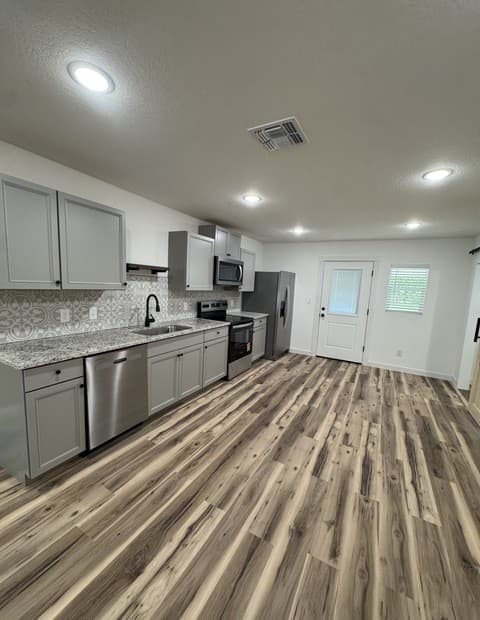 925  Coleman St, Poteet, TX 78065 — photo 6